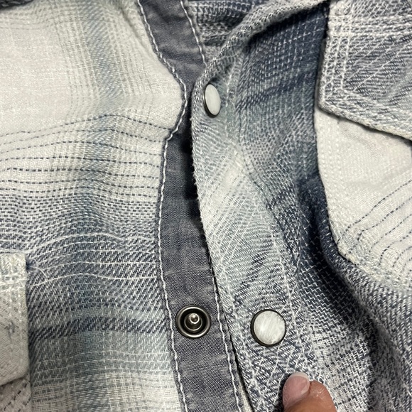 BKE Vintage Bluish-gray and White Flannel Plaid Men's Shirt - Picture 3 of 4